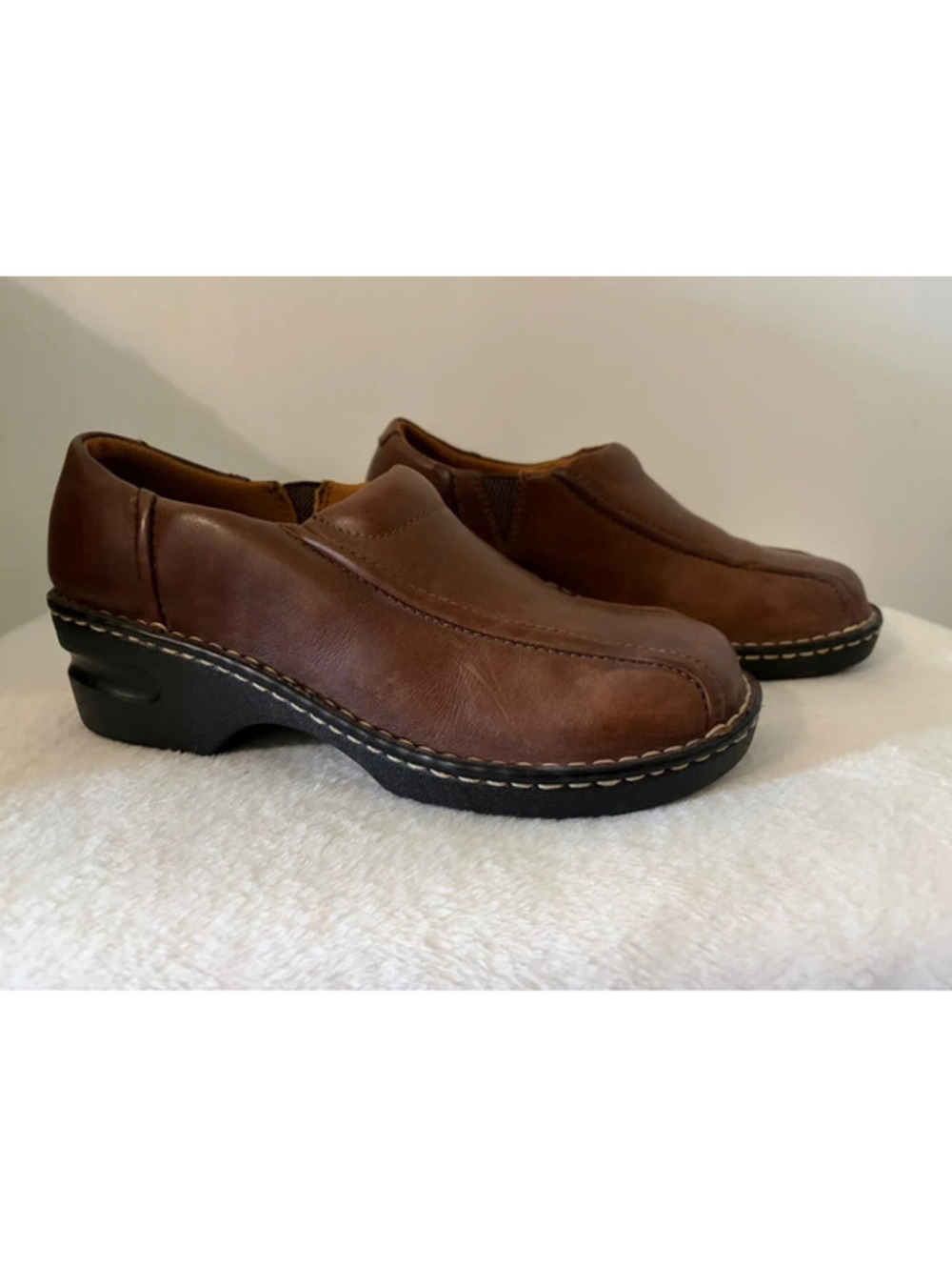 Women’s Clog Loafers 9.5 M Brown Leather Eastland Tracie Slip On NWOT